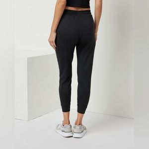 Vuori Performance Jogger